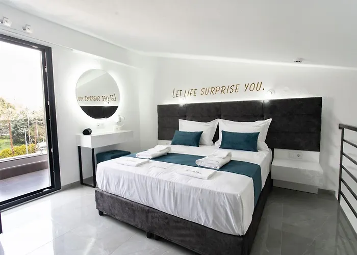 Aeonian Luxury Suites Asprovalta, Adults Only & Kids 12 Plus
